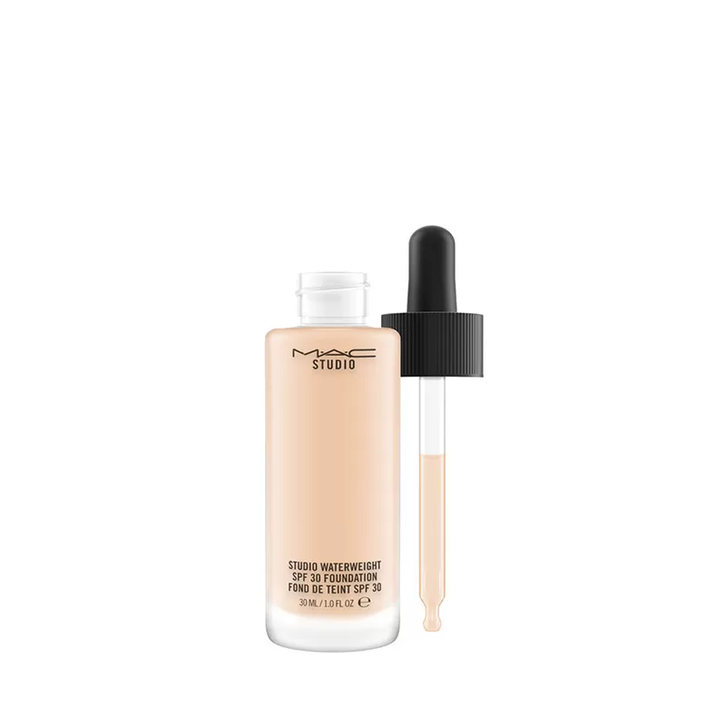 Kem trang điểm nền M.A.C Studio Waterweight SPF30/PA++ Foundation