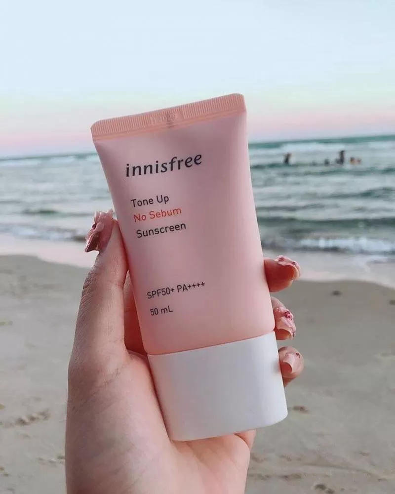 Kem Chống Nắng Innisfree Tone Up No Sebum SPF50+PA++++ Nâng Tông Dành Cho Da Dầu