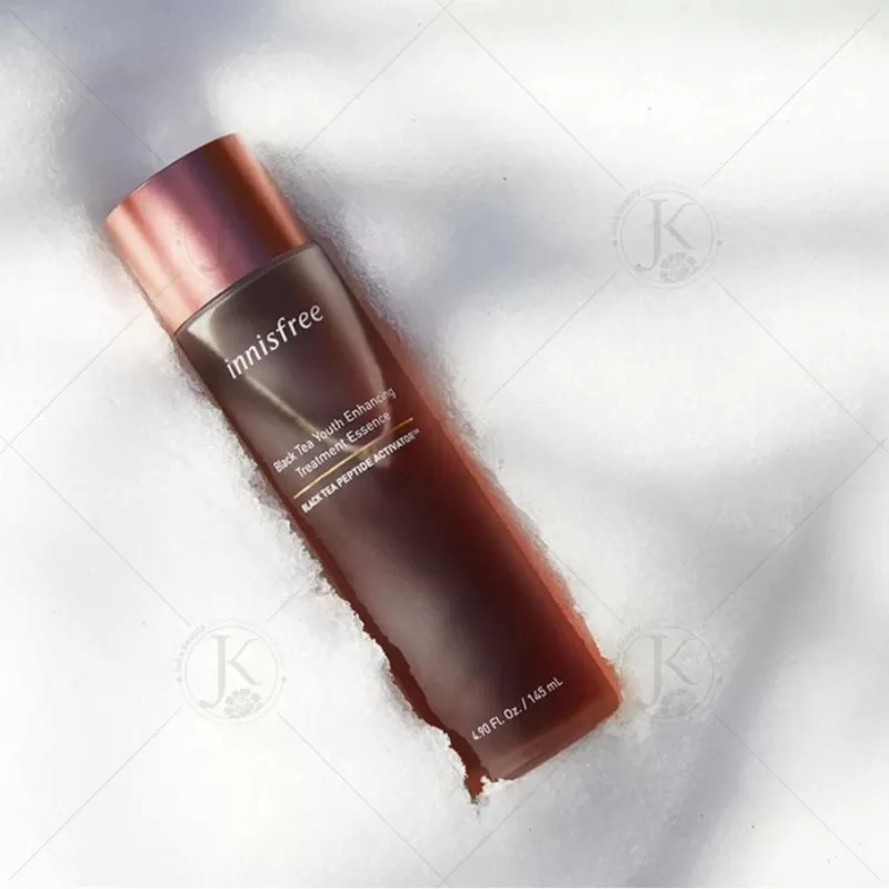 Nước dưỡng cân bằng da Innisfree Black Tea Youth Enhancing Treatment Essence 75ml