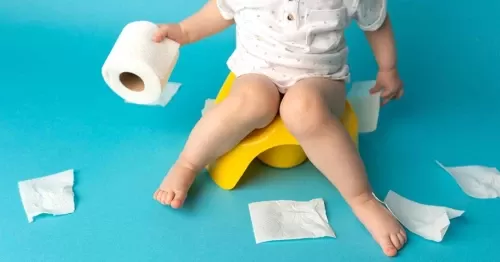 Trẻ sơ sinh bị táo bón phải làm sao?